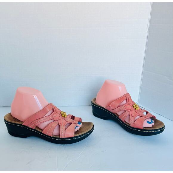 Clarks Lexi Myrtle Low Wedge Bendables Slide Leather Comfort Sandals Sz 10 Wide - Picture 2 of 10